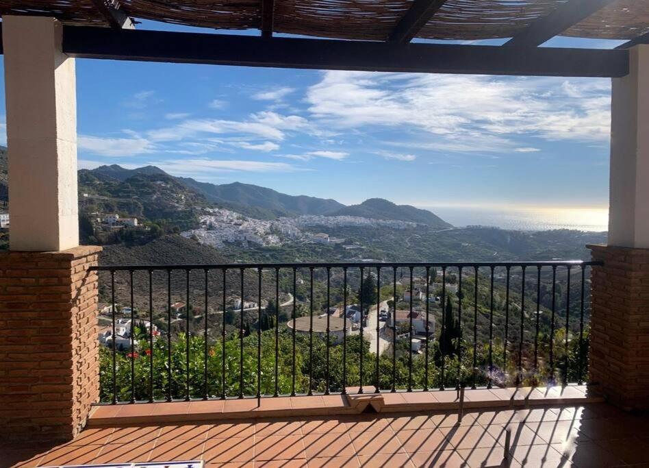 Villa En Frigiliana Con Piscina, Jacuzzi Y Espectaculares Vistas エクステリア 写真